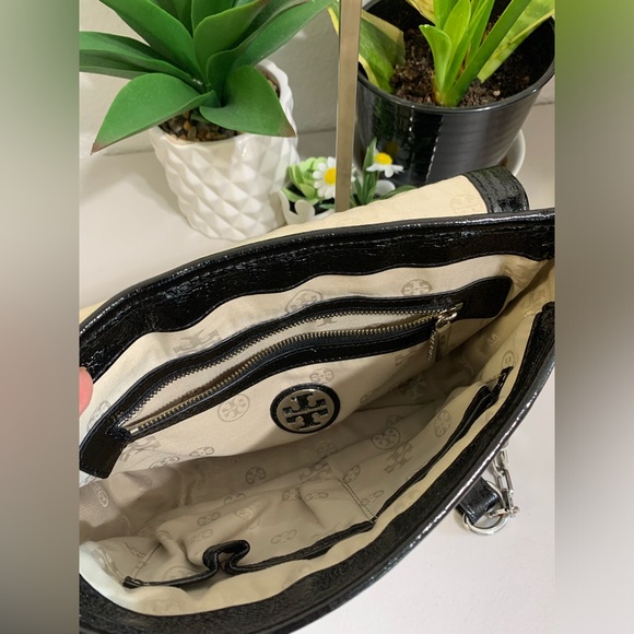 💕👜 TORY BURCH Crossbody Black Leather Bag - Picture 9 of 10